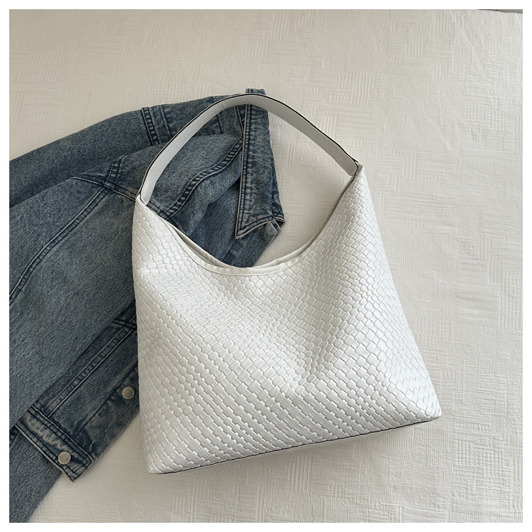 Bolso de axila de gran capacidad de sentido superior mujer 2023 nuevo bolso de hombro de moda de verano retro bolso especial de cercanías