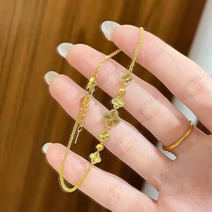 新商品の五花四葉草のブレスレットの女性の軽豪華な大衆は欧米のファッションの手飾りの潮流を設計します。