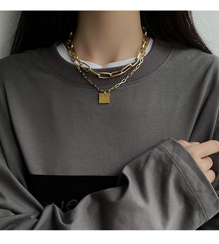 Elegant and Unique European and American Women's Light Luxury Necklace  New Arrival, Niche Design Sense High-Grade Metal Chain, Versatile Sweater Chain Accessory