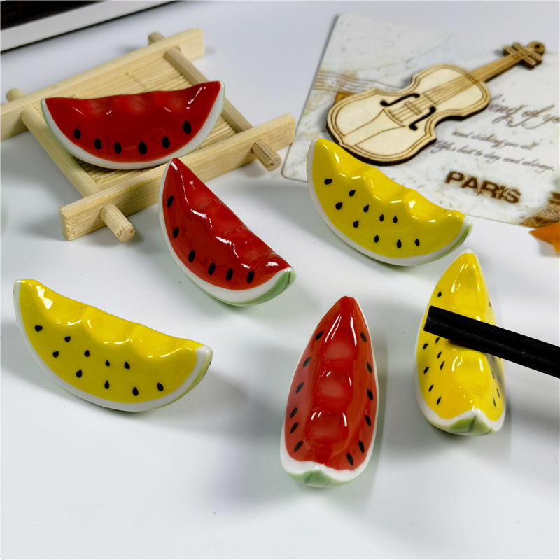 Ceramic watermelon table ornaments, cute, Japanese-style vegetable and fruit chopstick holder, chopstick holder, hotel restaurant table pen holder