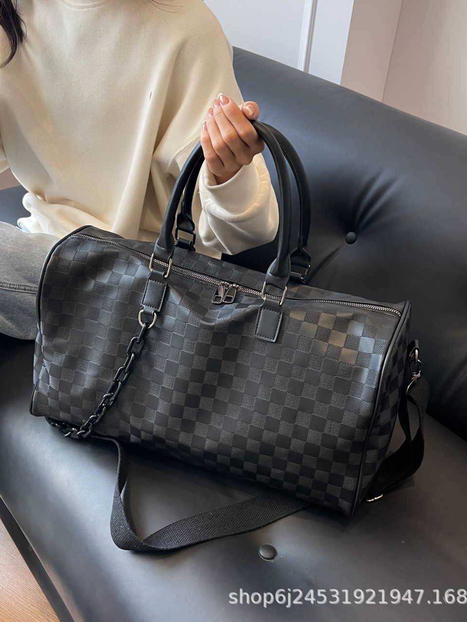 handheld travel bag for men and women