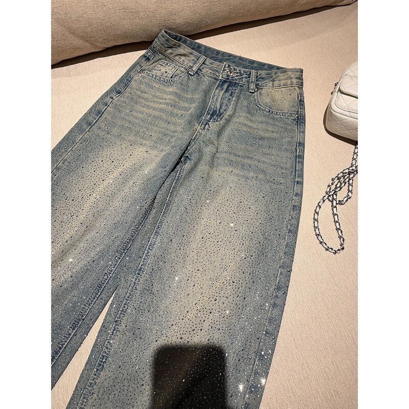 Sparkling star-studded denim jeans for women, a trendy and versatile new style for spring and autumn, featuring a high waist and wide-leg design, perfect for pear-shaped figures