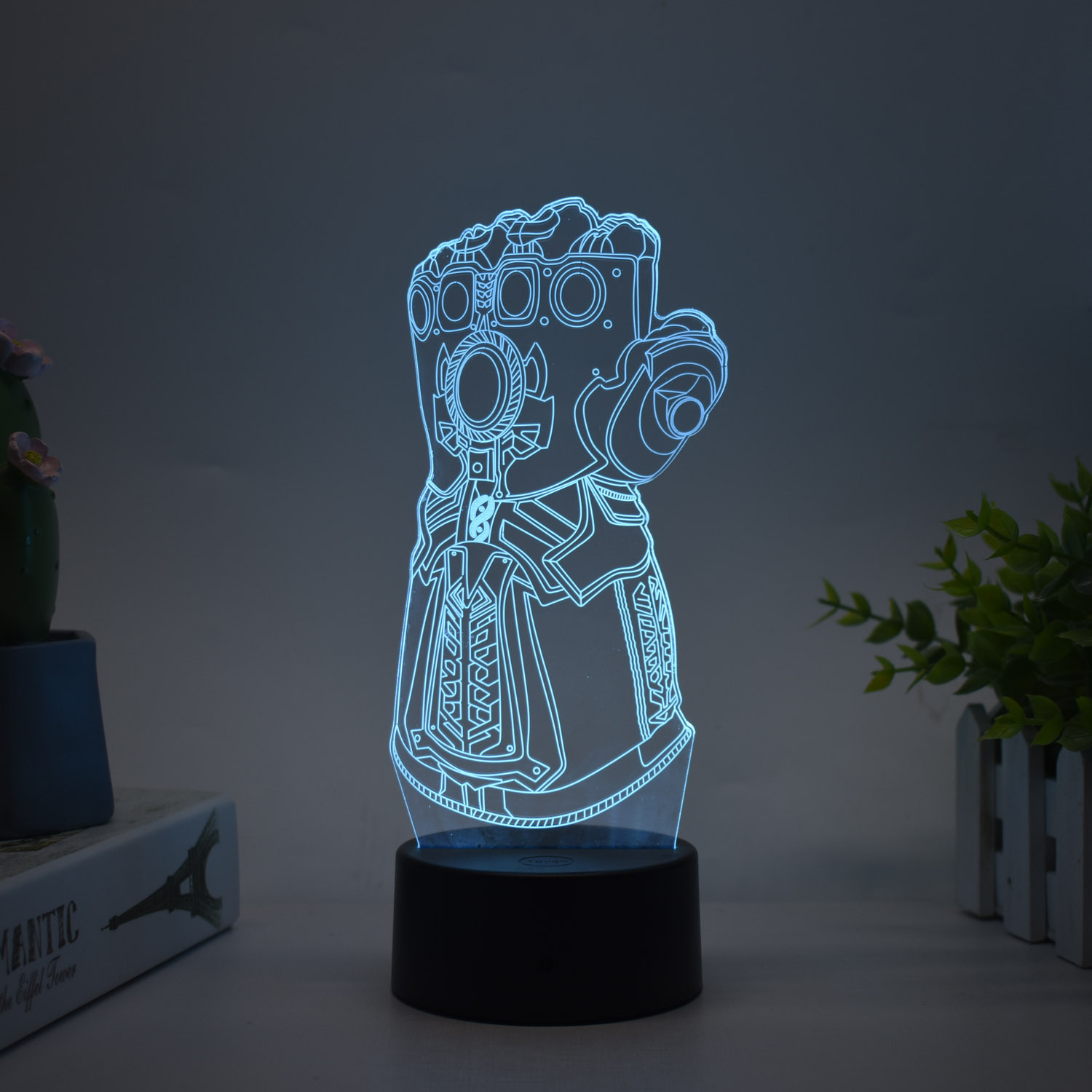 Transfronteriza serie de superhéroes Spider-Man Iron Man periférico 3D luz de la noche luz creativa pintura decoración adornos hechos a mano