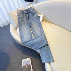 ヨーロッパの商品は星のペンダントのデザイン感があります。