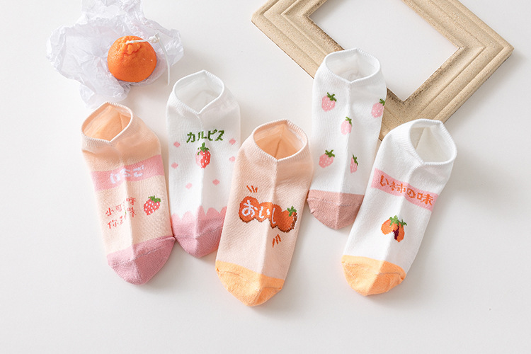 Four Seasons Short Cartoon Fruit Polyester Cotton Low Cut Shallow Mouth Socks Sweat-absorbent Socks display picture 5