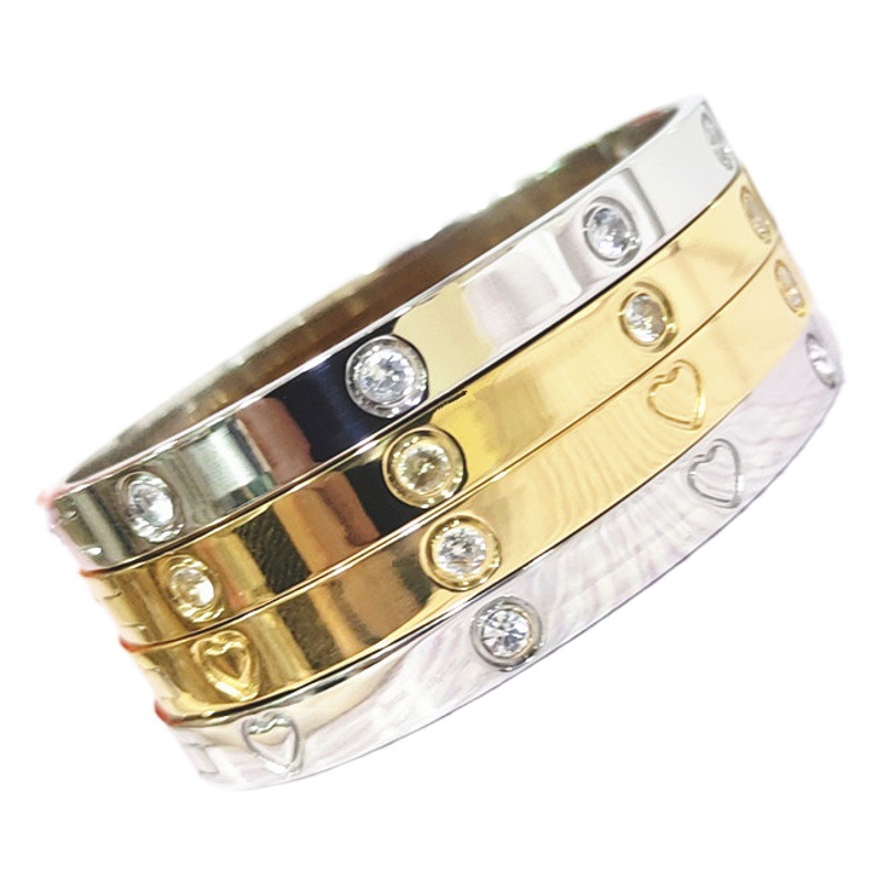 Venta caliente transfronteriza Kaga moda titanio acero clavo pulsera diamante de lujo ligero acero inoxidable todo fósforo pulsera no se desvanece