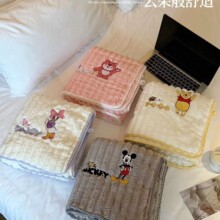 加厚加大米奇浴巾珊瑚绒吸水不掉毛套巾可爱卡通家用刺绣舒适柔软