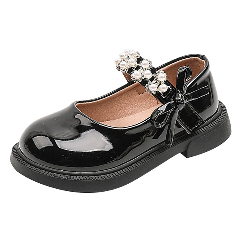 Обувь для девочек 2024 года, новая весенне-Осенняя детская Однослойная обувь с мягкой подошвой, детские маленькие кожаные туфли в западном стиле, обувь принцессы для девочек