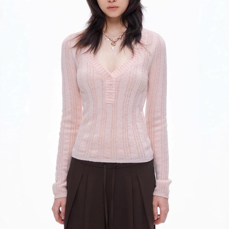 Wild Lek Lotus Root Pink V Neck Woolen Top for Women 2025Fw Vertical Pit Thread Cut Out Wool Knitwear