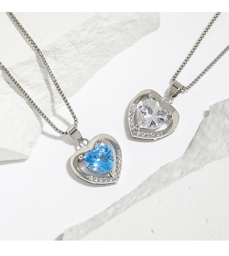 Simple Style Heart Shape Copper Hollow Out Inlay Zircon Pendant Necklace 1 Piece
