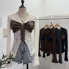 实拍 V领系带复古2024新款辣妹性感蕾丝拼接pu皮镂空衬衫上衣6108