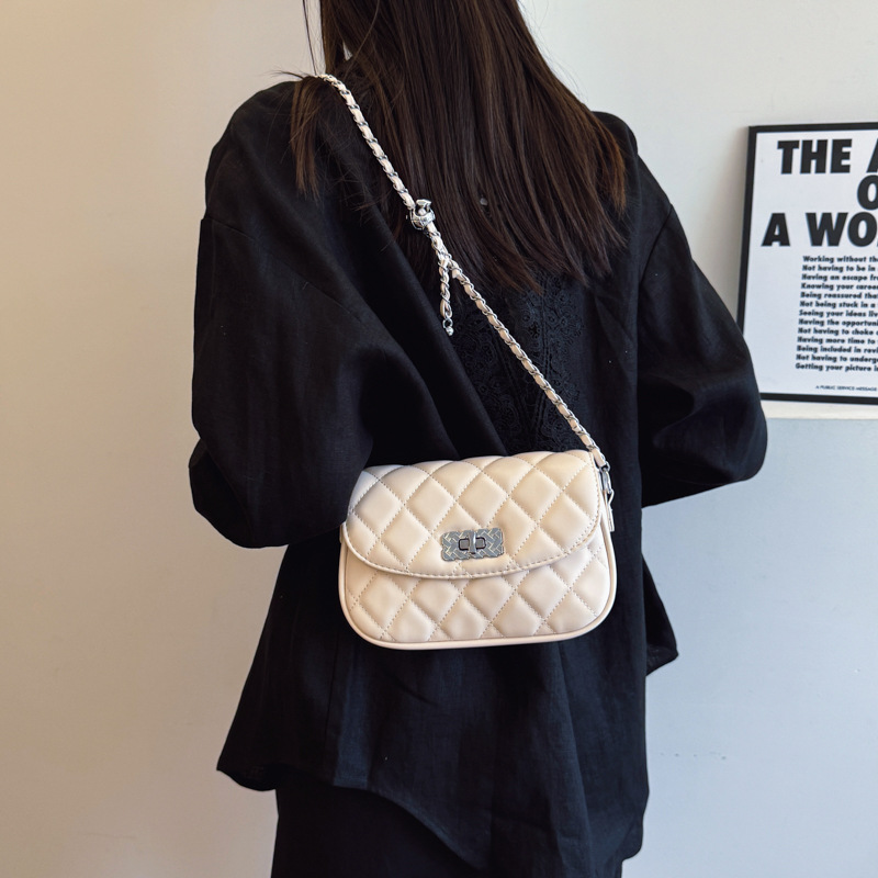 Bolso de cadena popular de este año 2025 verano nuevo bolso femenino moda pequeño fragante bolso de hombro con hilo bordado de diamantes bolso de mensajero