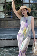 油画印花优雅气质高级感宽松显瘦气质圆领无袖夏季褶皱裙