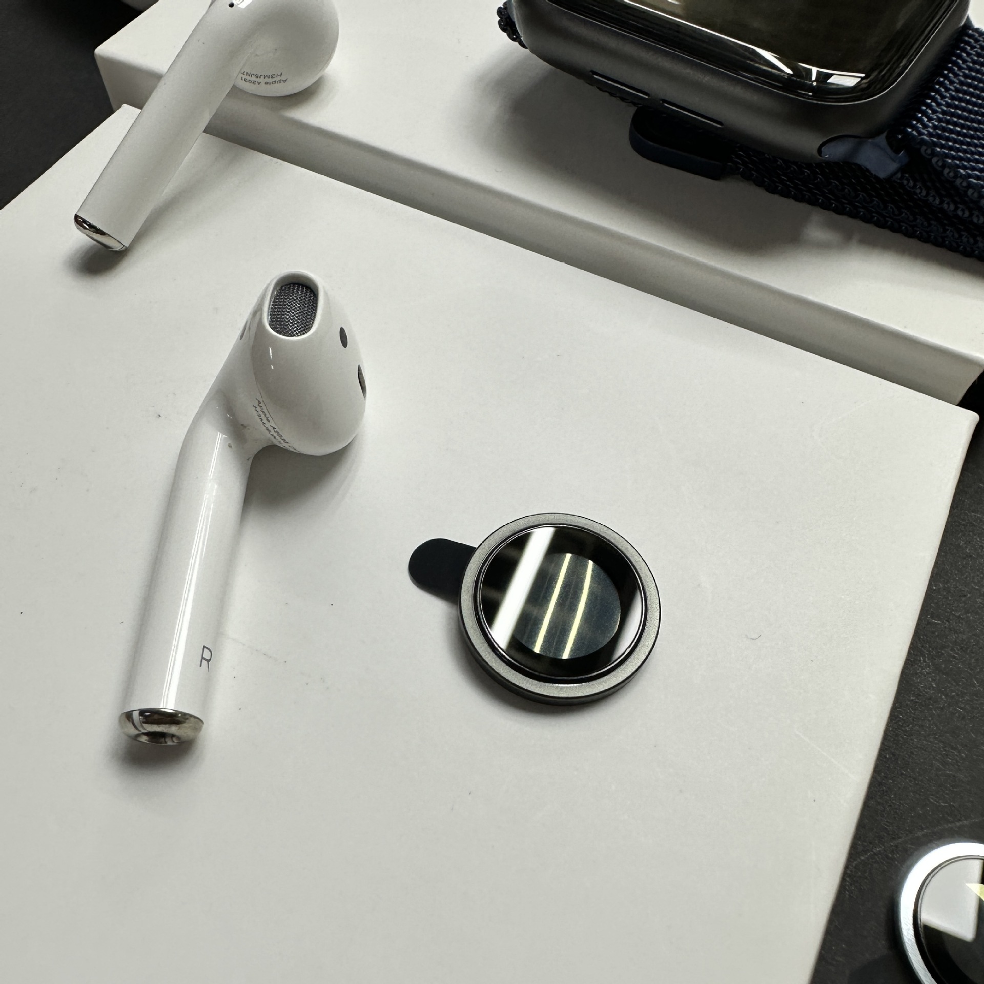 Adecuado para iPhone15 Eagle Eye lente anillo Apple 15Pro Eagle Eye convexo paso protector de cámara de dos colores