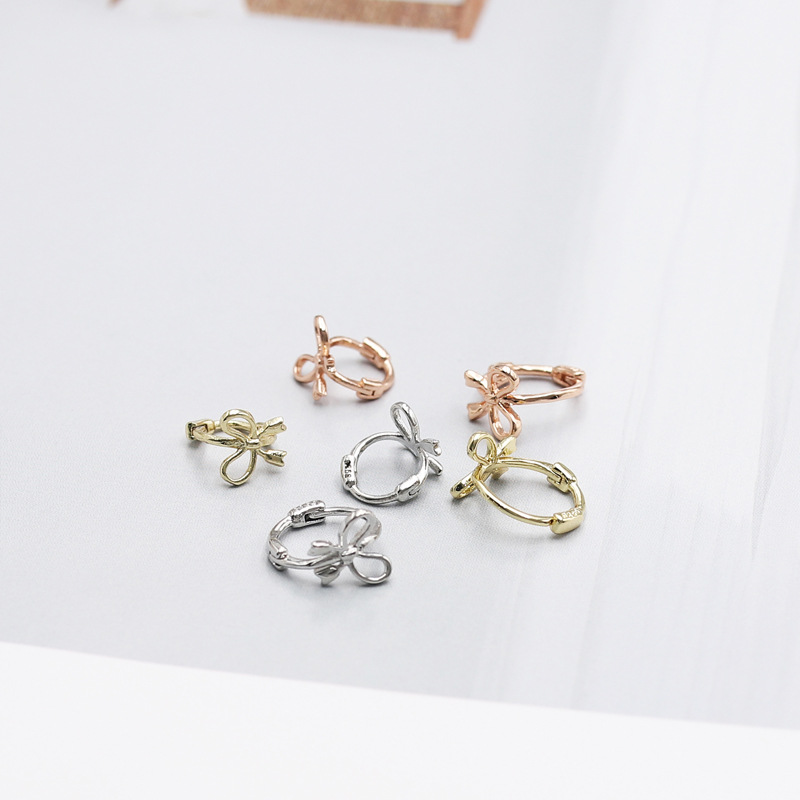 Sophisticated small cute design universal earrings with bow
