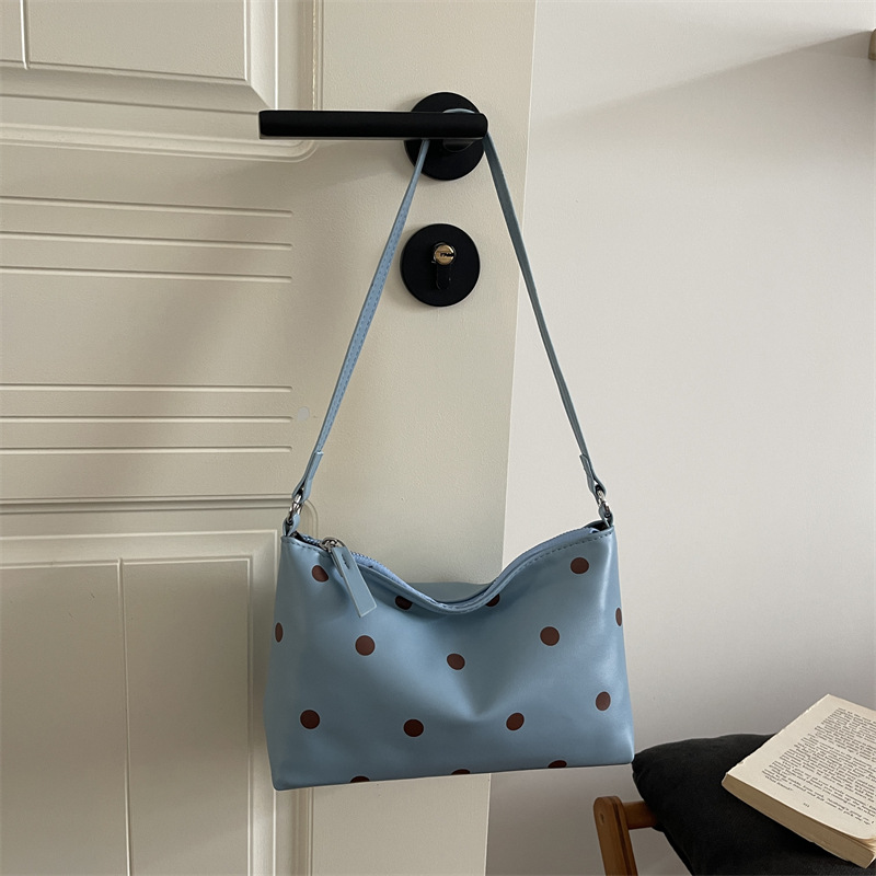 Korean-style niche design shoulder bag 2026 new model casual simple stylish polka dot commuter versatile underarm handbag