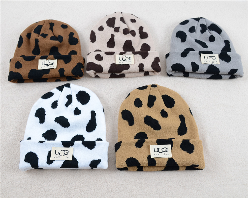 Unisex Fashion Cow Pattern Handmade Crimping Wool Cap display picture 3