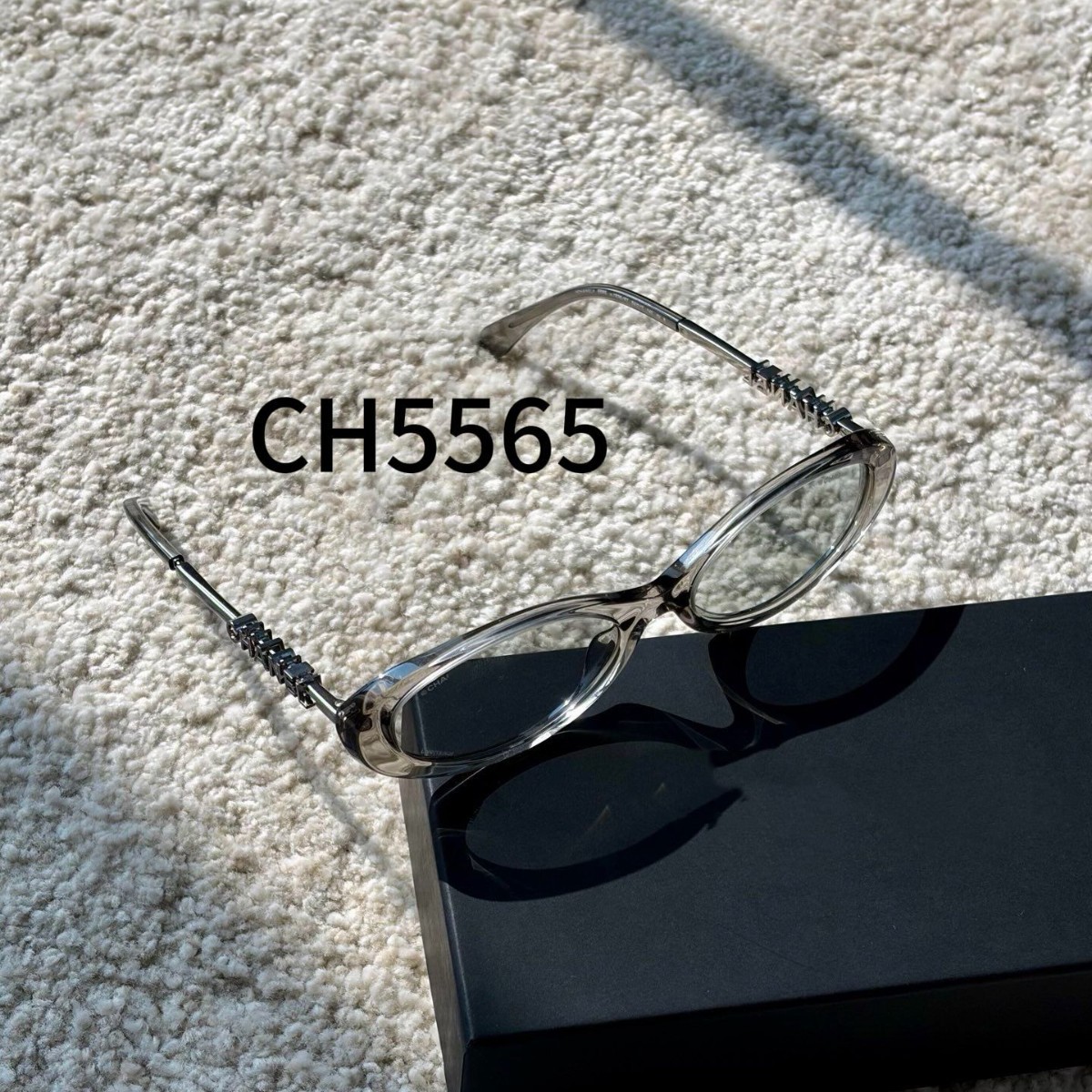 Top Version Jennie Style 26S Coconut Gray Chanel 5565 Sunglasses for Women, Oval Cat-Eye Flat Narrow Sunglasses