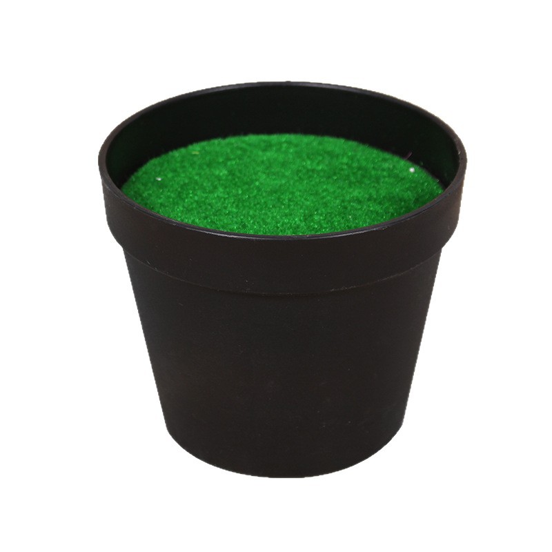 Vasos de cerámica, vasos de vidrio, cestas de flores tejidas a mano, ramas de madera, ramo de flores, arreglos de flores, adornos de flores.