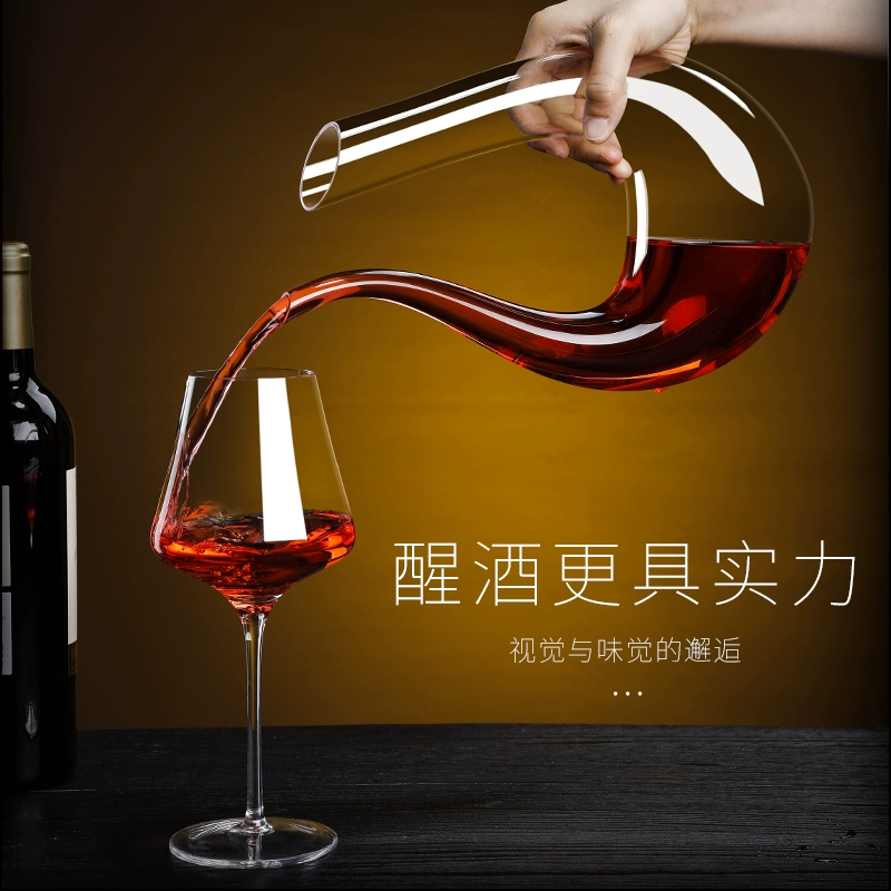 Crystal lead-free wine decanter, wine dispenser, increased thickness