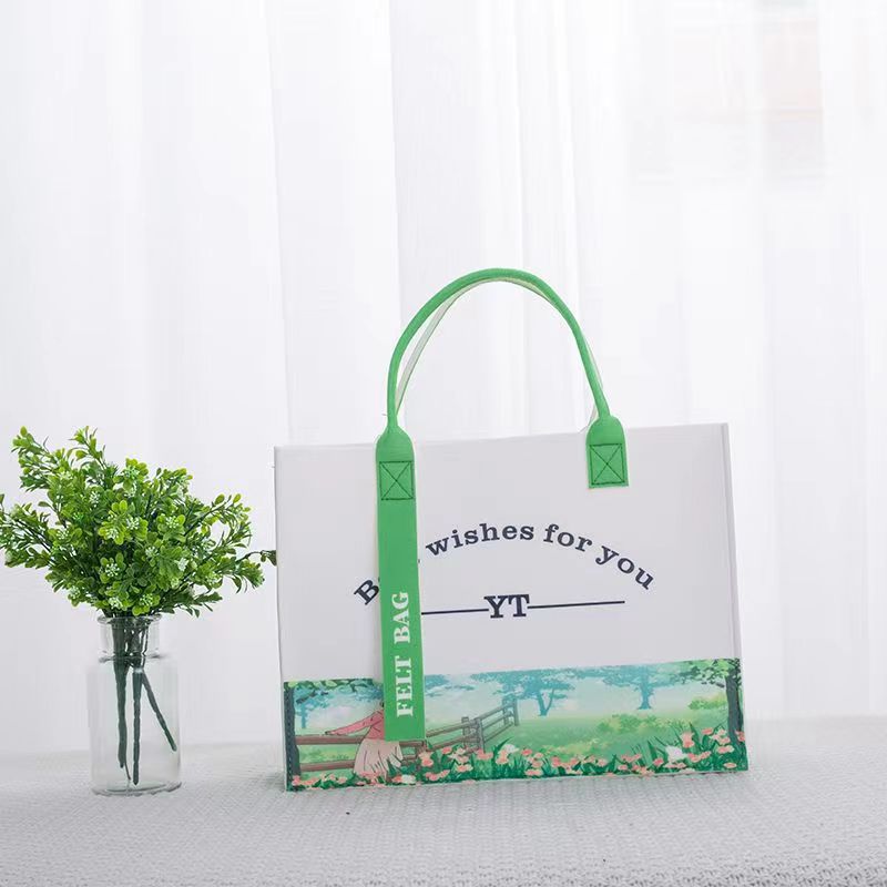 라이트 그린 소녀; 40*30*12cm