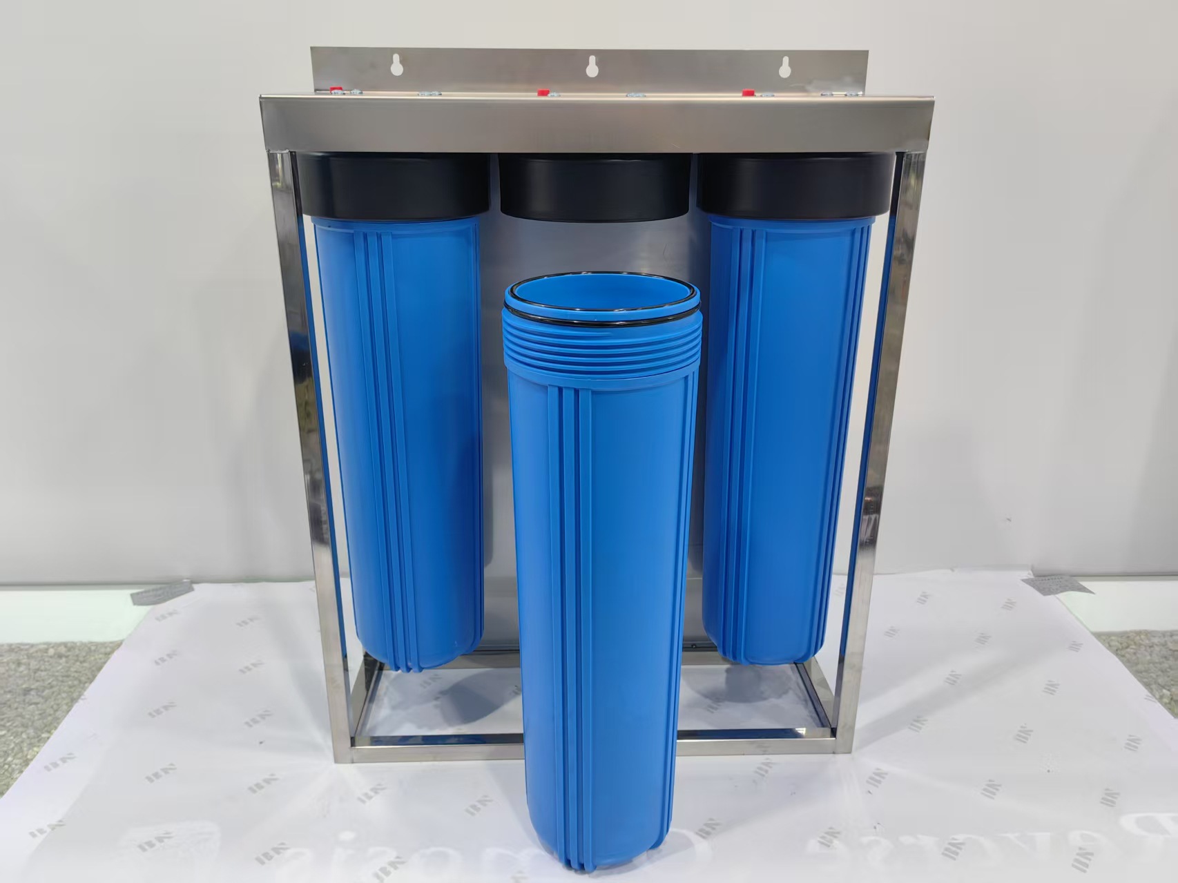 Prefiltro gordo grande de 20 pulgadas, agua del grifo de la cocina de tres niveles, purificador de agua para toda la casa, botella azul transparente, estante de gran flujo