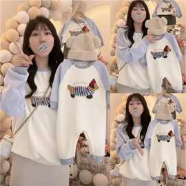 婴儿亲子装腊肠狗卡通一家三口连体衣新生儿撞色母女纯棉班服卫衣