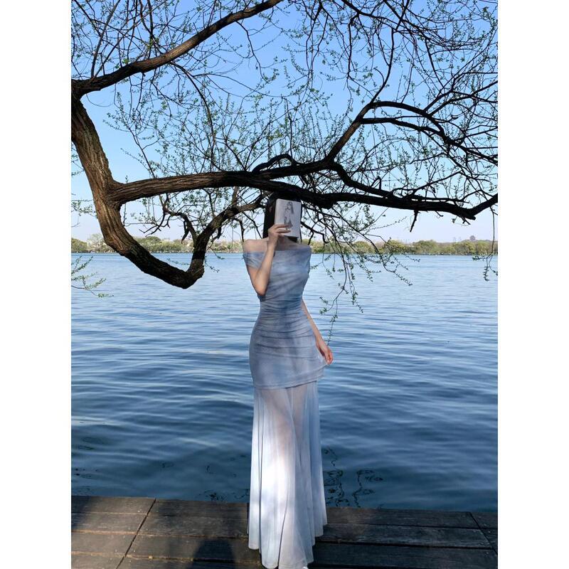 Beautiful Summer One-Shoulder Dress, Trendy and Unique Design, Feminine Style, Slim-Fitting, Hip-Hugging Mesh Long Skirt Beautiful Summer One-Shoulder Dress, Trendy and Unique Design, Feminine Style, Slim-Fitting, Hip-Hugging Mesh Long Skirt