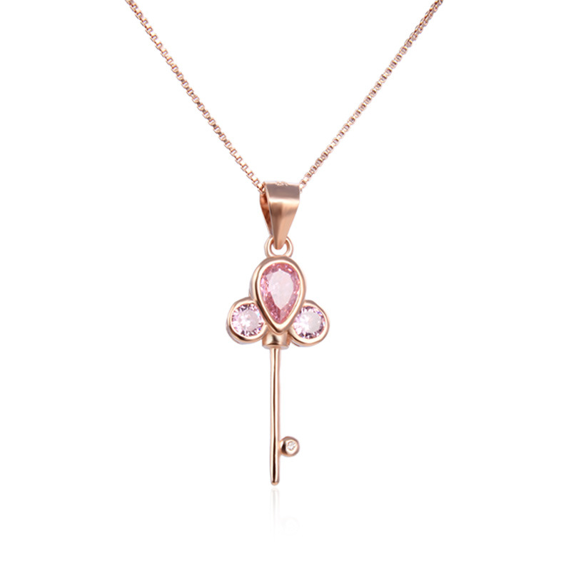 Estilo japonés y coreano s925 collar de circón de plata diseño creativo colgante en forma de llave moda transfronteriza Cadena de clavícula femenina
