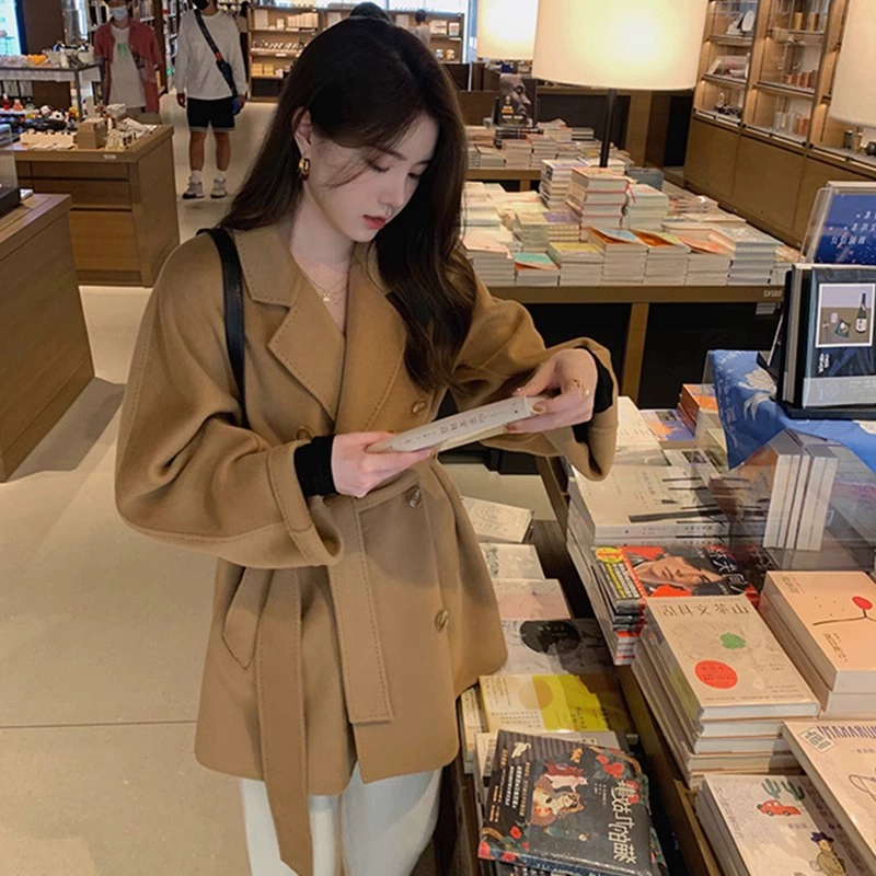 Женское двухбортное кашемировое пальто в Корейском стиле, женское короткое маленькое высококачественное верблюжье двубортное шерстяное пальто на шнуровке