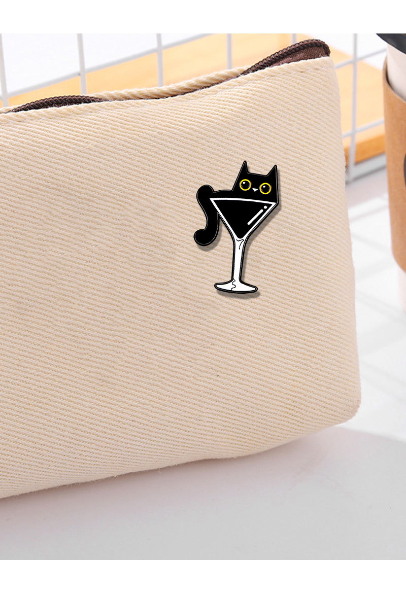 Unisex Gender Cute, Sweet Style Enamel, Enamel Craft Cute Sweet Pin Book Bag Cartoon Alloy Enamel Unisex Brooches