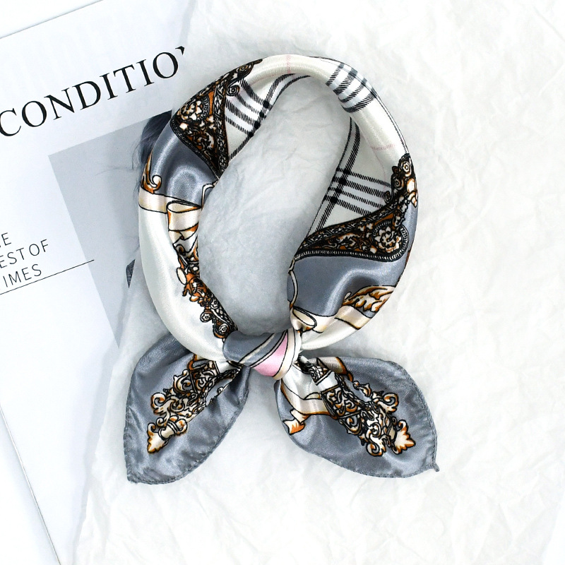 50 Satin Chain Pañuelo cuadrado estampado Color Sense de alta gama Moda de todo fósforo azafata profesional Servicio al cliente Bufanda de decoración Bufanda de seda