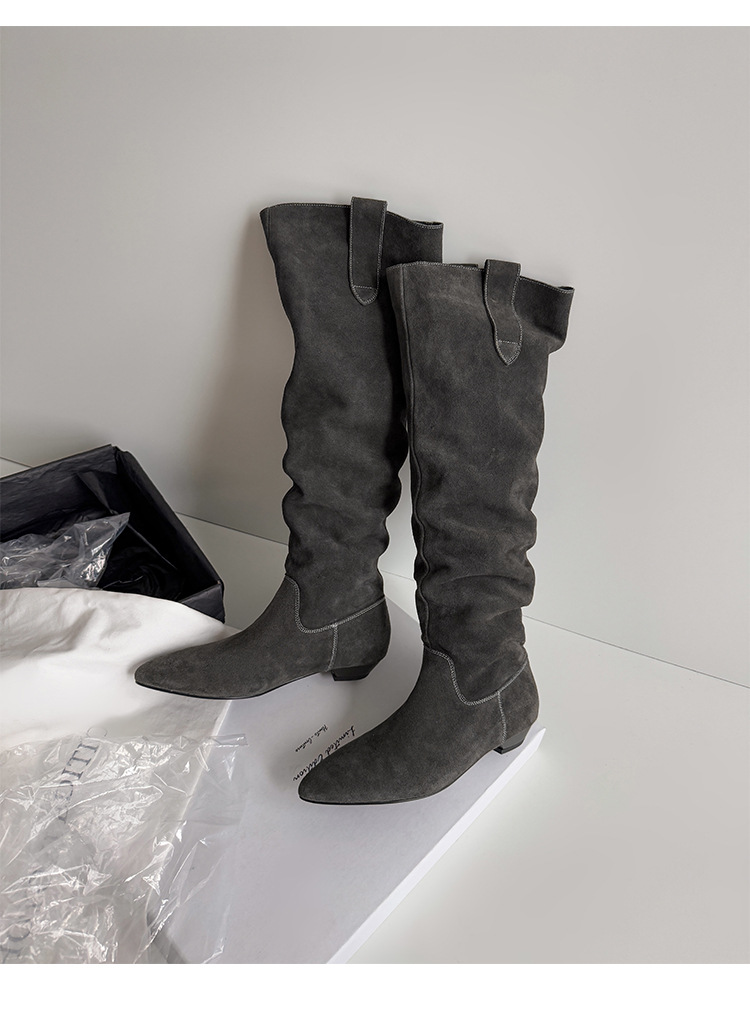Boot nữ cổ thấp mũi nhọn gót thấp ống xếp ly chất da lộn — màu đen, màu xám, màu mơ chi tiết 17