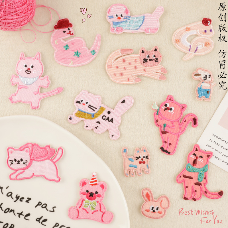 새로운 만화 고양이 뱀 자수 스티커 아동 의류 휴대 전화 케이스 diy 장식 패치 스티커 의류 액세서리 패치 천 스티커