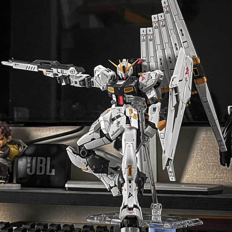ガンダムHG運命強襲フリーユニコーン赤異端組み立てモデル玩具フィギュア少年の飾り物がいい|undefined