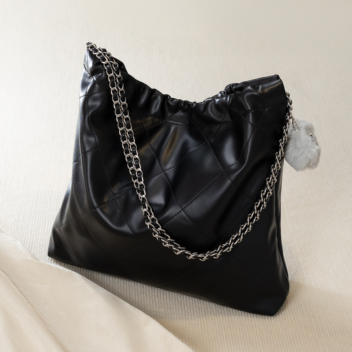 Bestseller: Neue Modell 2026 Tasche, gesteppte Ketten-Schultertasche mit Achselgurt, geräumige Tragetasche_voghion.com