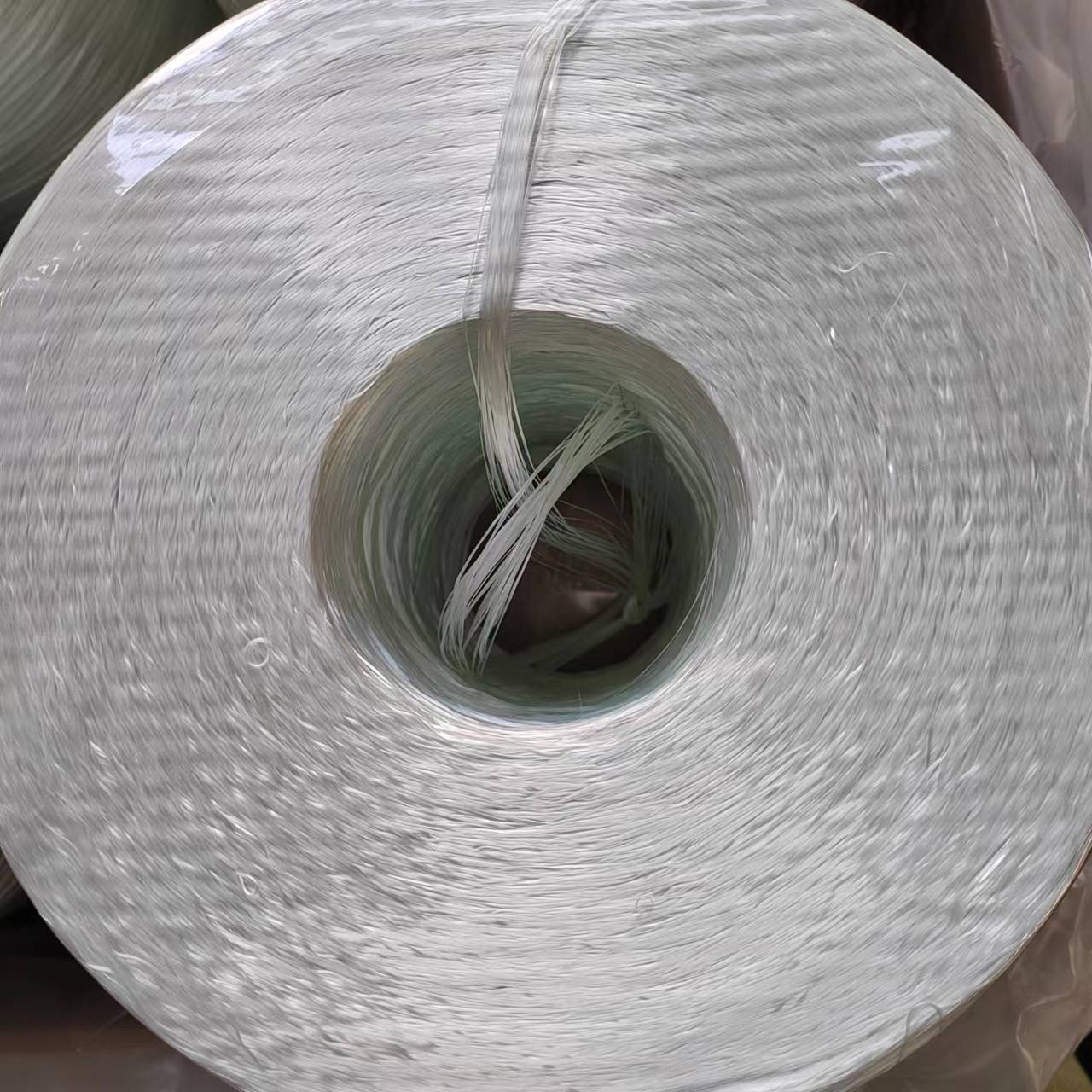 中碱玻璃纤维缠绕纱拉挤纱厂家批发供应型材玻璃钢中碱纱价格低