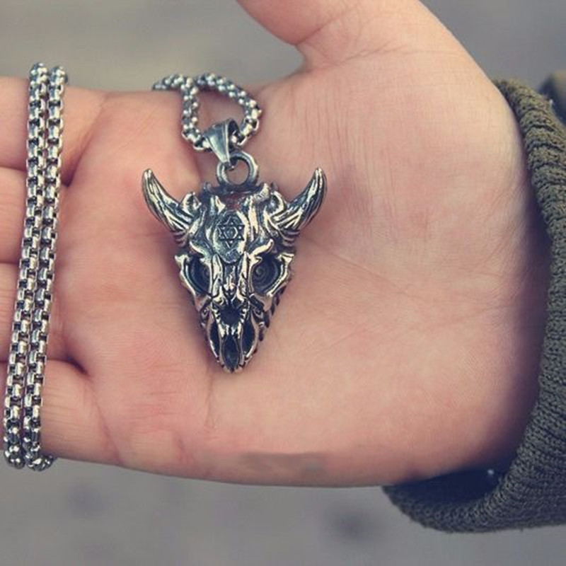 Six pointed Star Dinosaur Skull Mask Pendant Men's Necklace Personalized Trendy Student Sweater Chain Hip Hop_voghion.com