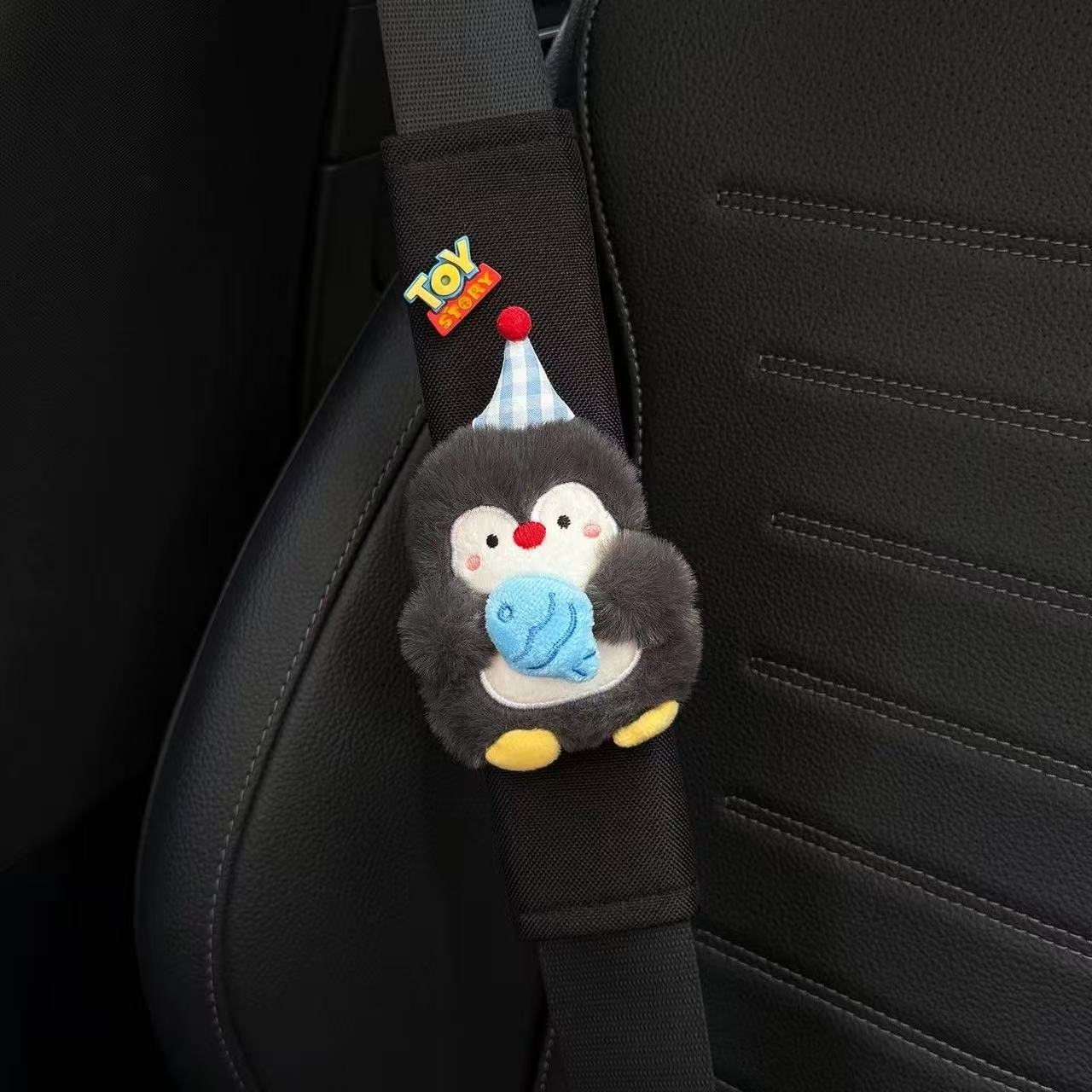 2026 New Penguin Car Seatbelt Shoulder Pad, Car Seatbelt Decoration, Anti-Scratch Clothing for Couples, Women, Cross-Border