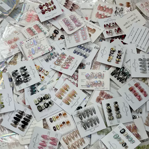 New and Old Styles Are Randomly Sent, Sizes Are Random, Handmade Wearable Nails, Blind Box, Unique Items, Live Broadcast Benefits, Instant Items, Stall Supply