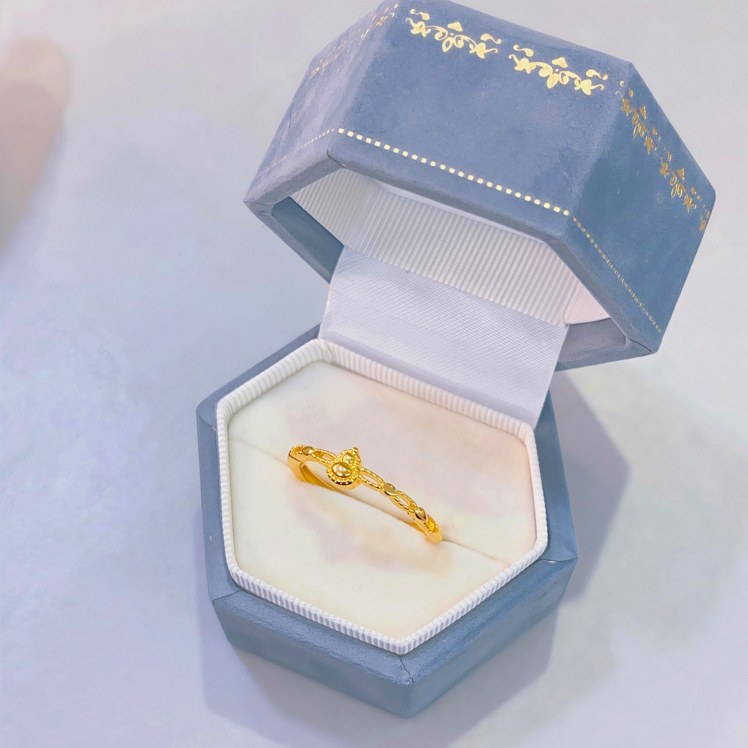 Hollow gold gourd ring