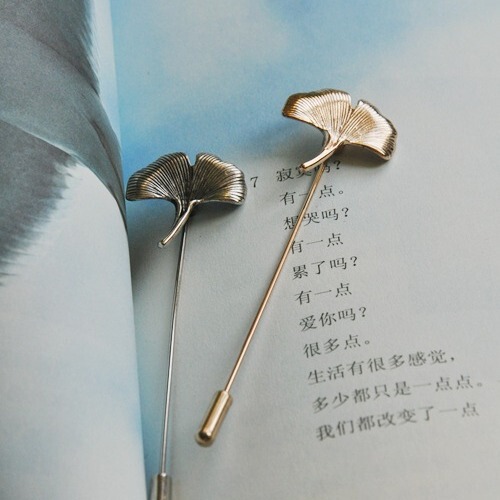 Vintage Ginkgo Leaf Brooch Mori Pin Sweater Scarf Pin European and American Court Style Leaf Accessories