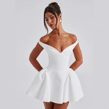 2024冬季新品时尚气质一字肩露胸紧身束腰设计缩褶宴会蓬蓬连衣裙