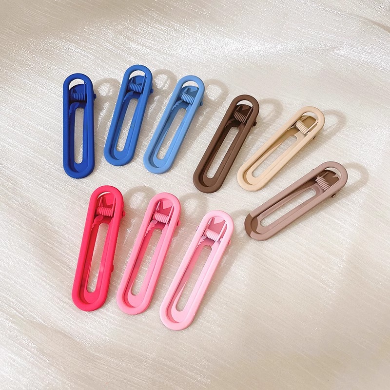 2024 Nueva horquilla de felpa de las mujeres Japonés lindo lado Celebridad de Internet clip lateral horquilla peludo pequeño clip tocado accesorios para el cabello