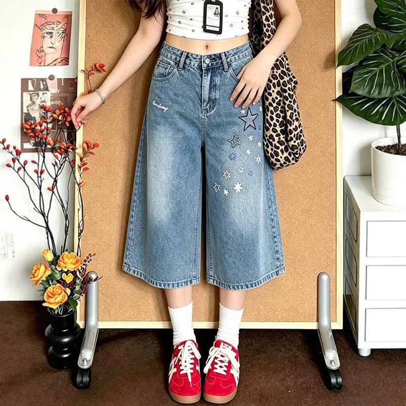 Trendy Carp Print Star Patchwork Cropped Jeans for Women, Summer Loose Fit, Petite Size, Slimming, Versatile Straight Shorts Trendy Carp Print Star Patchwork Cropped Jeans for Women, Summer Loose Fit, Petite Size, Slimming, Versatile Straight Shorts