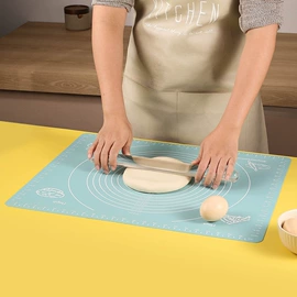 蛋糕模;防烫手套;烹饪勺铲