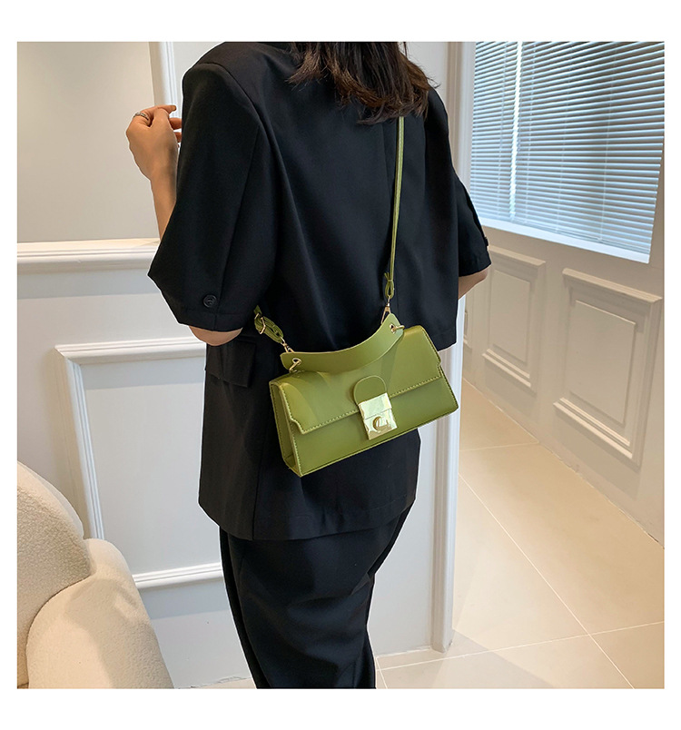 422g Weight Lock Fashion Element Lock clasp Closure Type Single Shoulder Strap Strap Type Square Bag Bags Type Daily, Street Occasion Pu Leather Material Solid Color Pattern All Seasons Season Women's Gender Elegant, Streetwear Style Square Shape Small Size Women's Small Pu Leather Solid Color Elegant Streetwear Lock Square Lock Clasp Square Bag 29