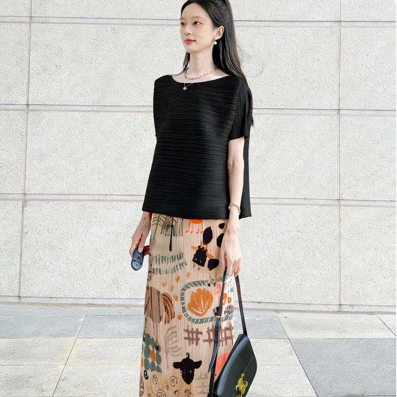 Miyake Pleated Fashionable High-End Short-Sleeved Top Printed Skirt Women's Summer Slimming Versatile Suit Miyake Pleated Fashionable High-End Short-Sleeved Top Printed Skirt Women's Summer Slimming Versatile Suit