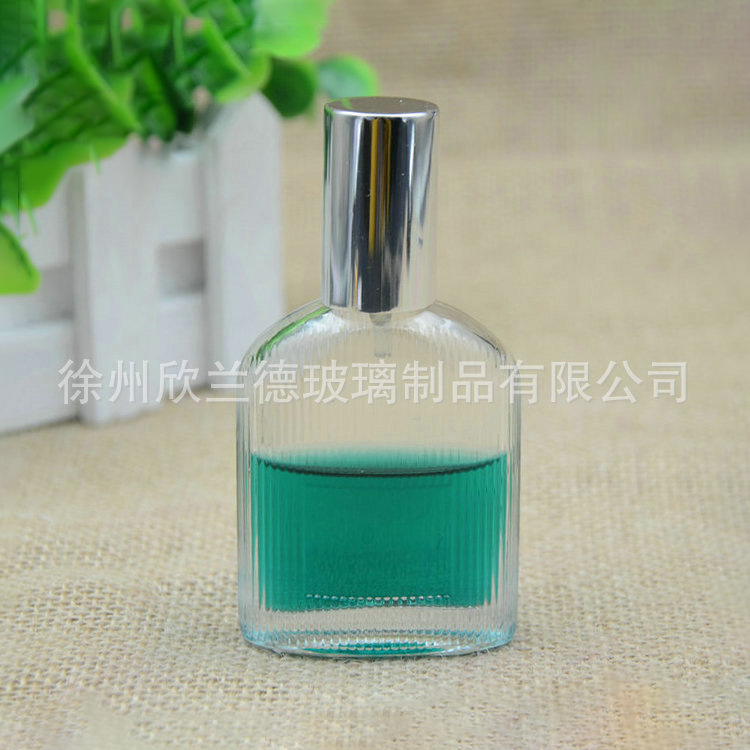 厂家专业生产30ml玻璃香水瓶 配套沙林盖玻璃香水瓶