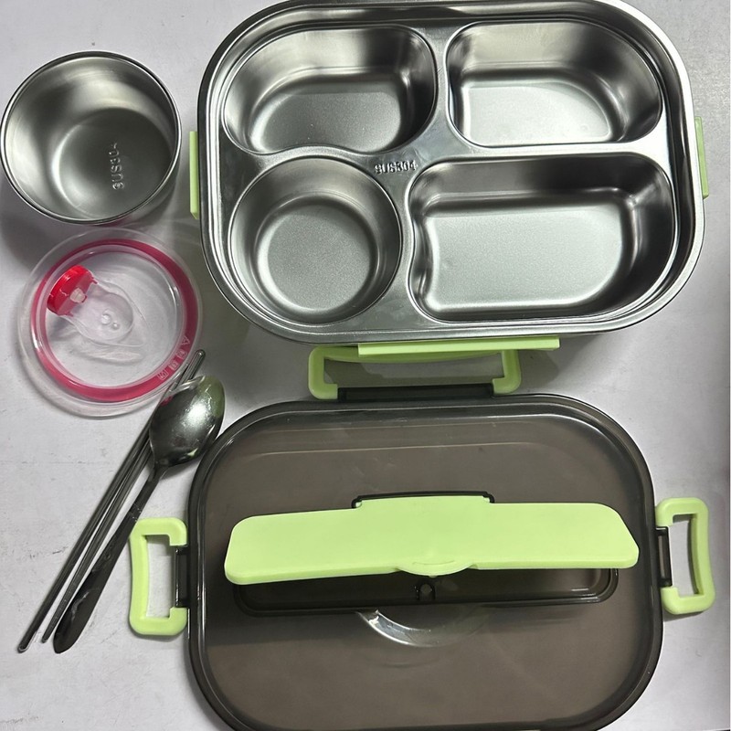 弁当箱304ステンレスの分格弁当箱を厚くして保温加熱します。|undefined